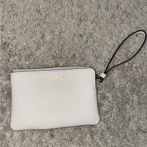 Coach Corner Zip Wristlet in White Signature Canvas | NWT Authentic Mini Bag"